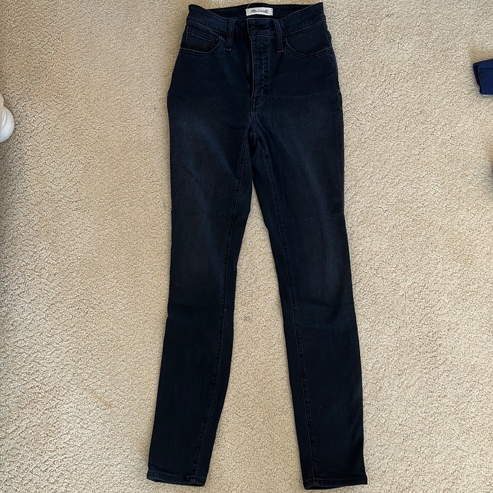 Madewell curvy road-tripped jeans